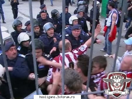 JANDARMI SPURCATI - incidente dinamo-RAPID - POZE